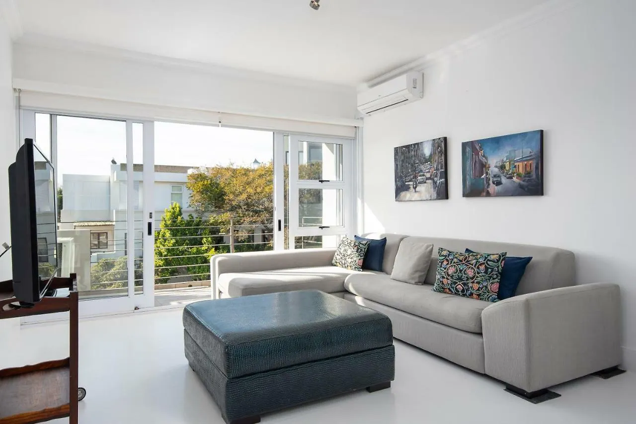 302 Bendennis Apartment Cape Town 0*,