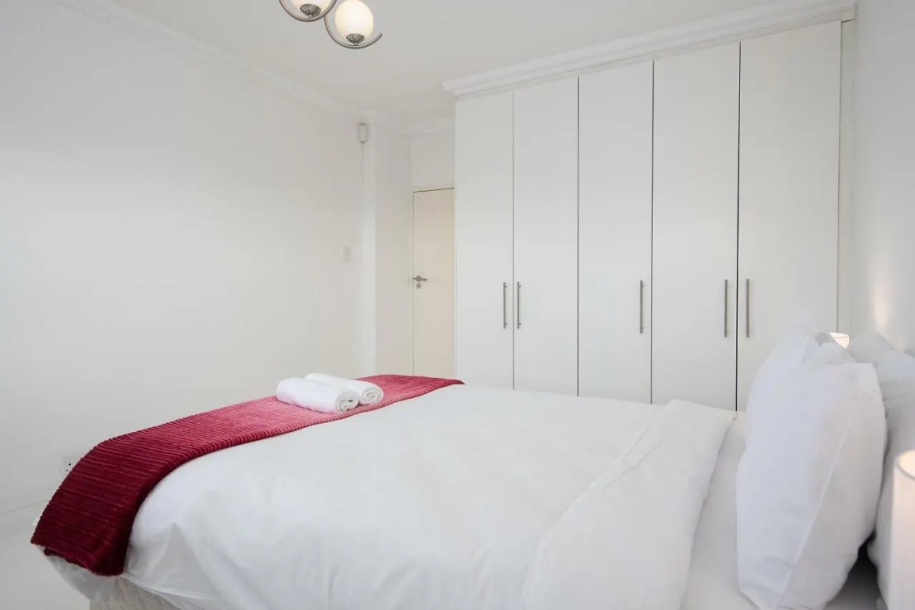 302 Bendennis Apartment Cape Town